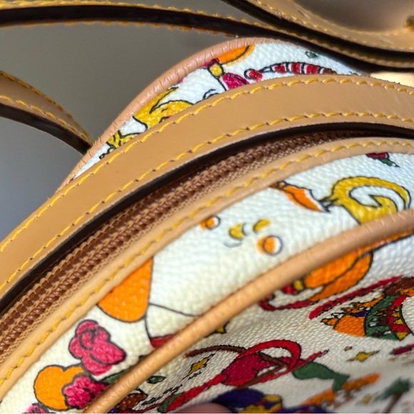 Piero Guidi Magic Circus White Crossbody Bag - Picture 7 of 12